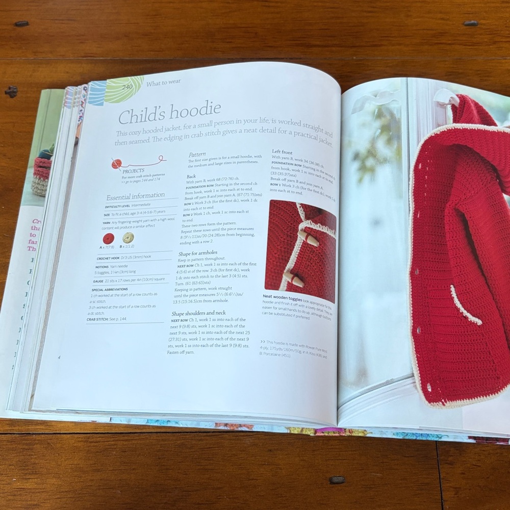 Crochet: The Complete Step-By-Step Guide, Essential Techniques By DK - Picture 7 of 12